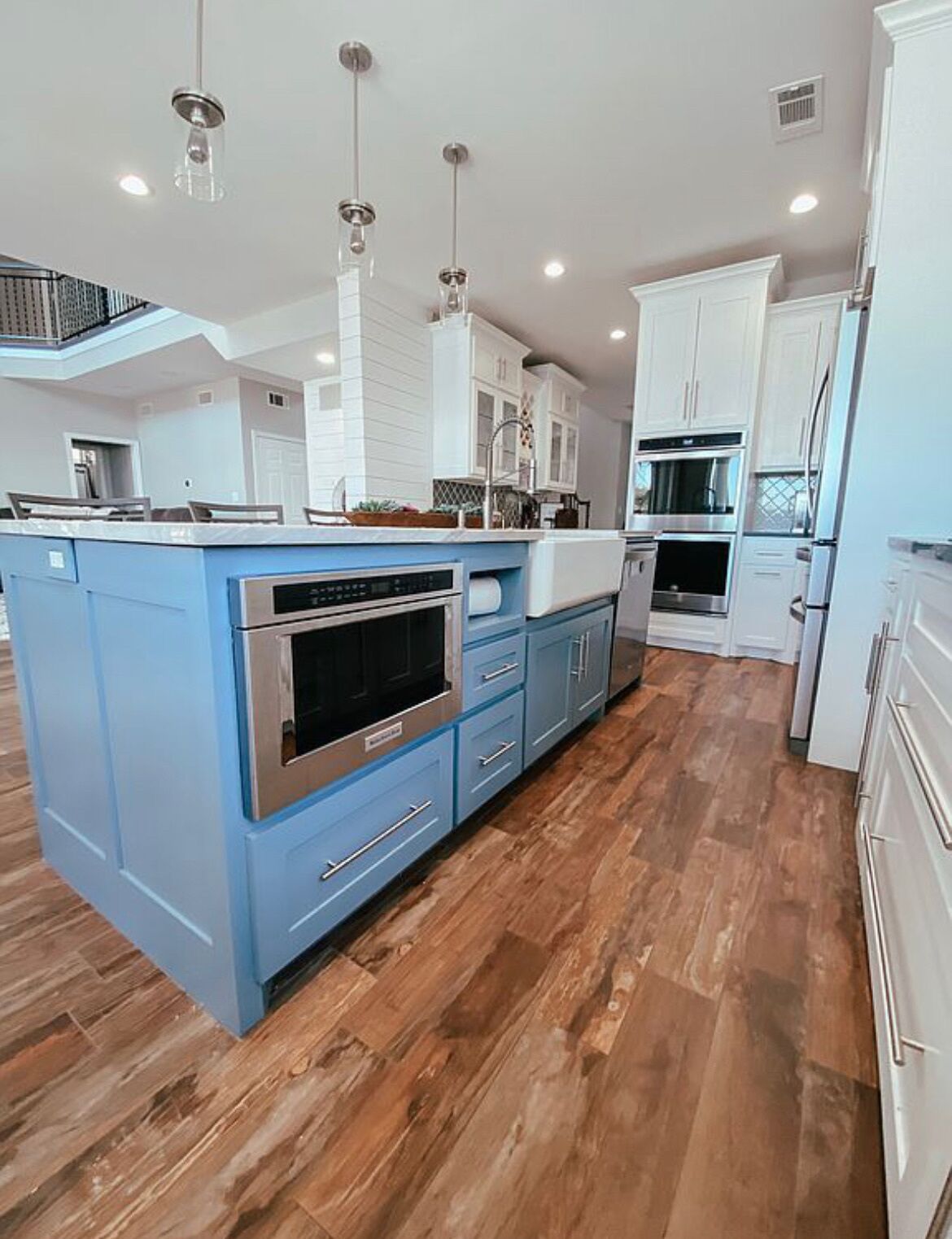 FALL SPECIALS! Jet Skis- Pets OK-Fenced yard- Hottub-Bounce House-Waterfront