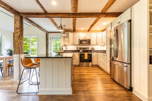 Breathtaking Riverfront Farmhouse w/Mountain Views