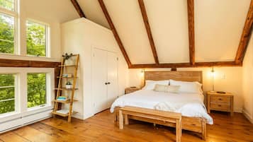 2 chambres, bureau, fer et planche Ă repasser, lit parapluie