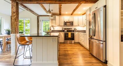 Breathtaking Riverfront Farmhouse w/Mountain Views