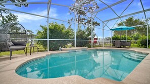 Piscine extérieure, piscine chauffée