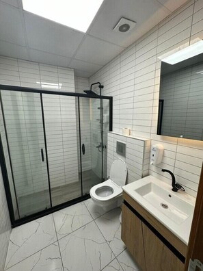 Shower, hair dryer, towels, soap - THE CORE HOTEL TRADE LIMITED COMPANY (Istanbul)