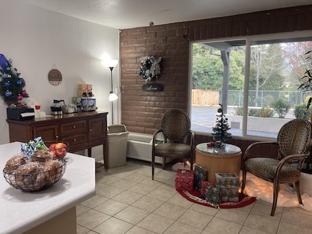 Free daily on-the-go breakfast