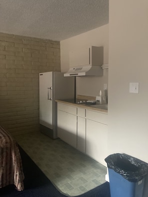 Bureau, rideaux occultants, fer et planche à repasser, Wi-Fi gratuit