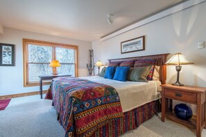 2 habitaciones, escritorio, wifi gratis y ropa de cama 