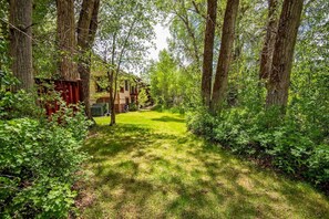 Property grounds - Tour National Parks! Hot Tubs & Gym! End Unit! Jackson Hole & Teton Valley, ID! (Driggs)