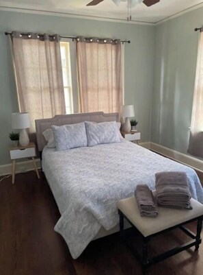 3 habitaciones, escritorio, wifi gratis y ropa de cama 