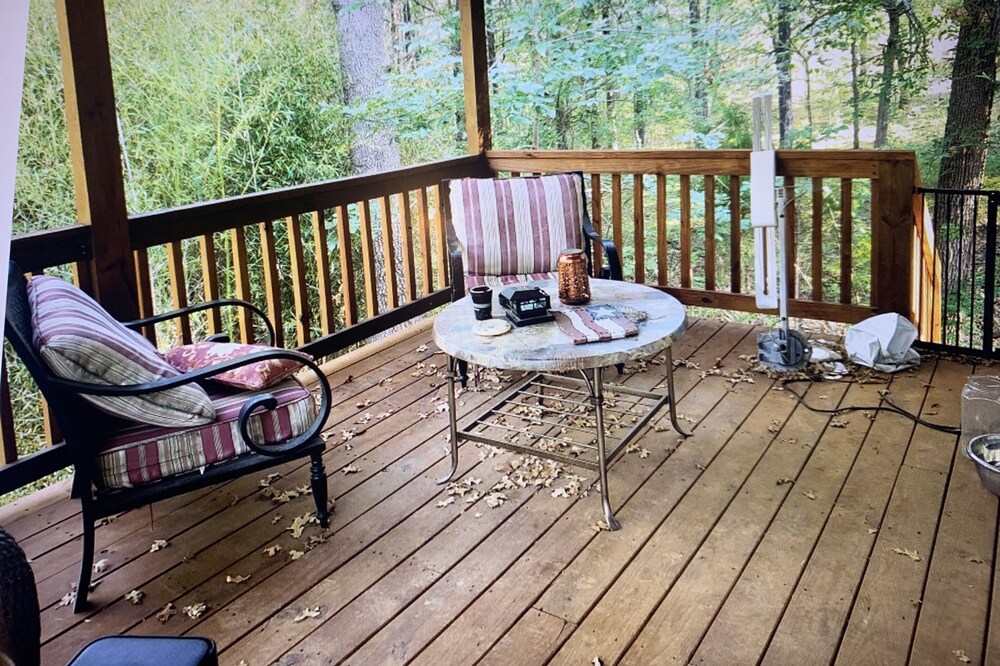 Sherwood Shores Pine Cabin