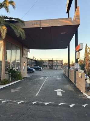 Exterior - ROYAL MOTEL TRACY LLC (Tracy)
