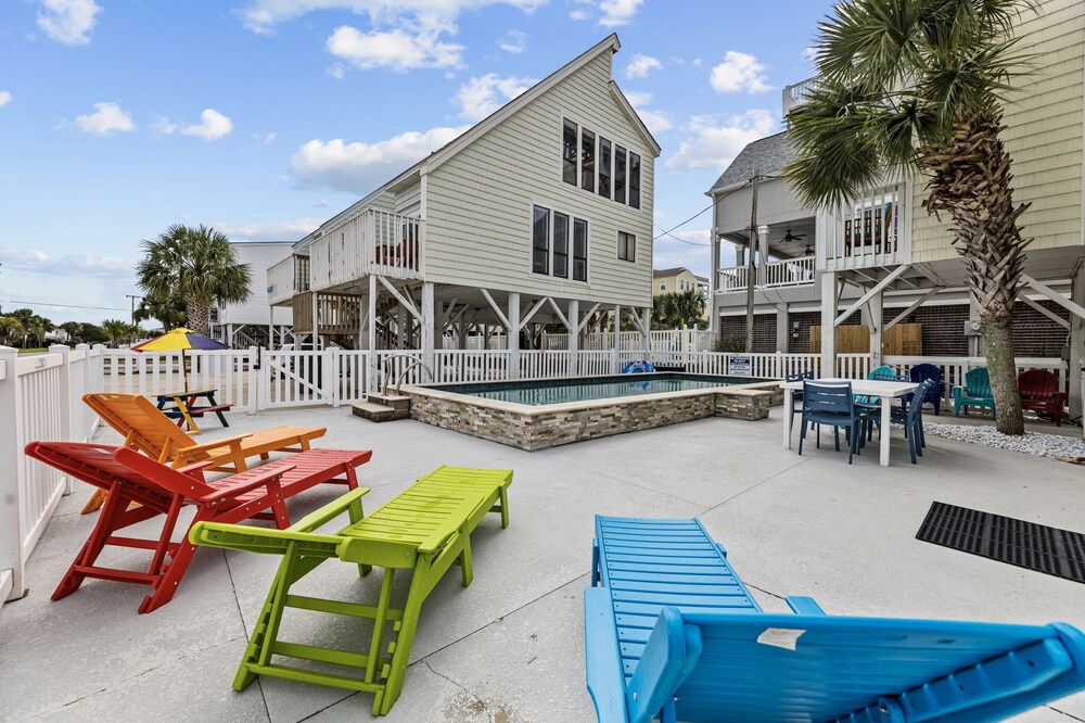 Beach View Escape | Pool + Beach | 10 Guest