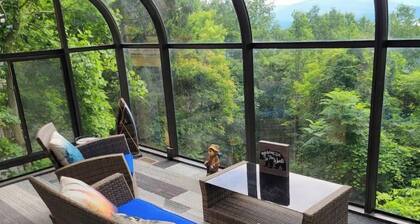 Lakeview Cabin with hot tub