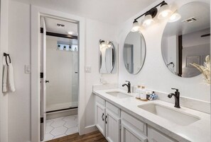 Haartrockner, Handtücher