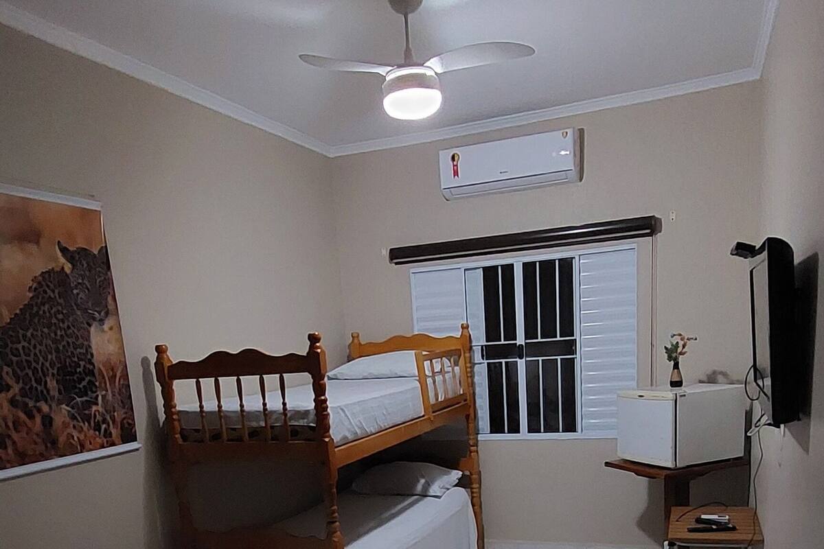 Hypo-allergenic bedding, free WiFi