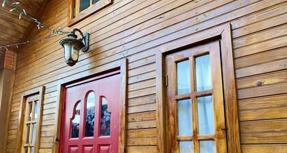 Relaxing Loft Studio Cabin - 5 min from the beach!