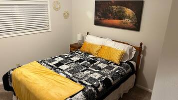 4 Schlafzimmer, Bügeleisen/Bügelbrett, kostenloses WLAN, Bettwäsche