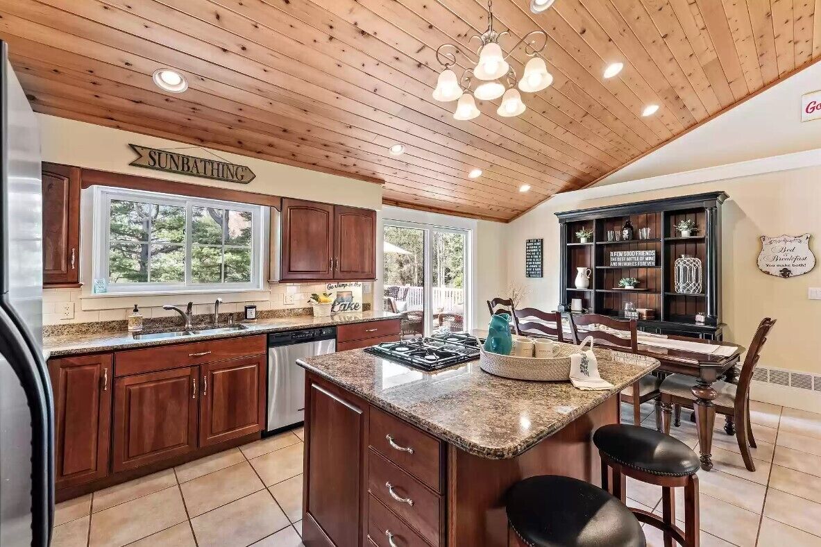 冰箱、微波炉、烤箱、炉灶