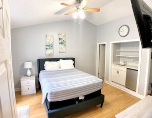 4 Schlafzimmer, Schreibtisch, Bügeleisen/Bügelbrett, WLAN
