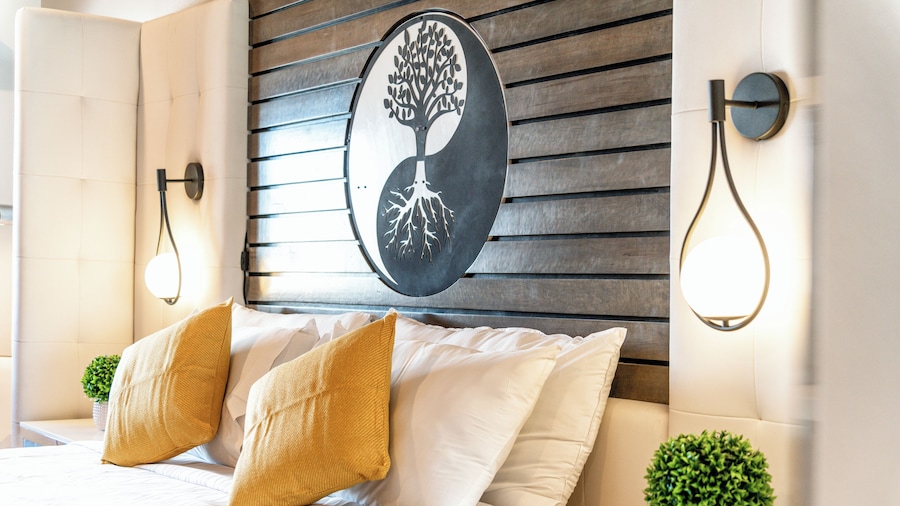 Aspire Inn Studios & Spas