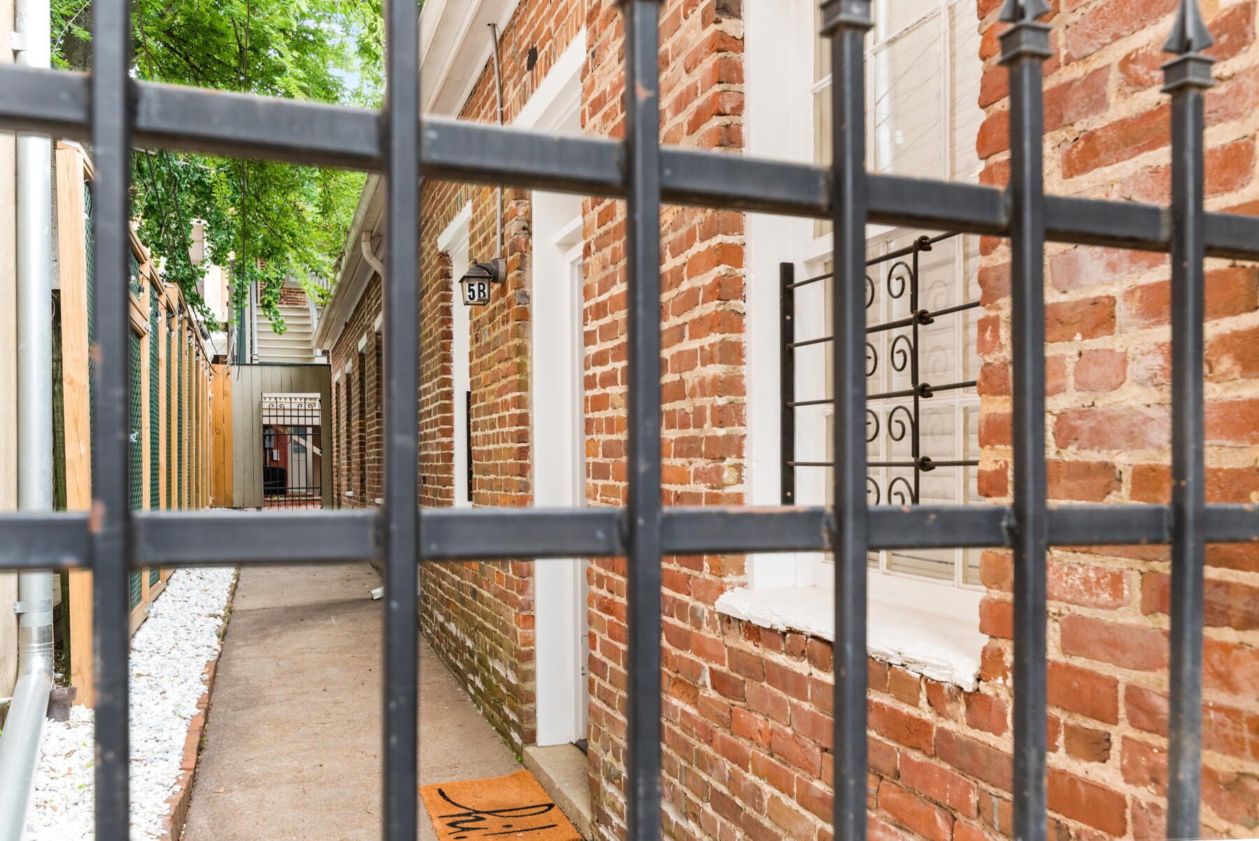  1B1B Large Apartment, Downtown Natchez, free marked off street parking