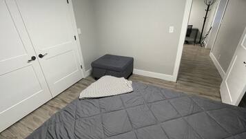 1 chambre, bureau, accès au Wi-Fi (inclus), literie fournie