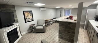 Modern, no street noise, central location!