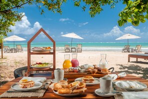 Sudah termasuk sarapan prasmanan setiap hari