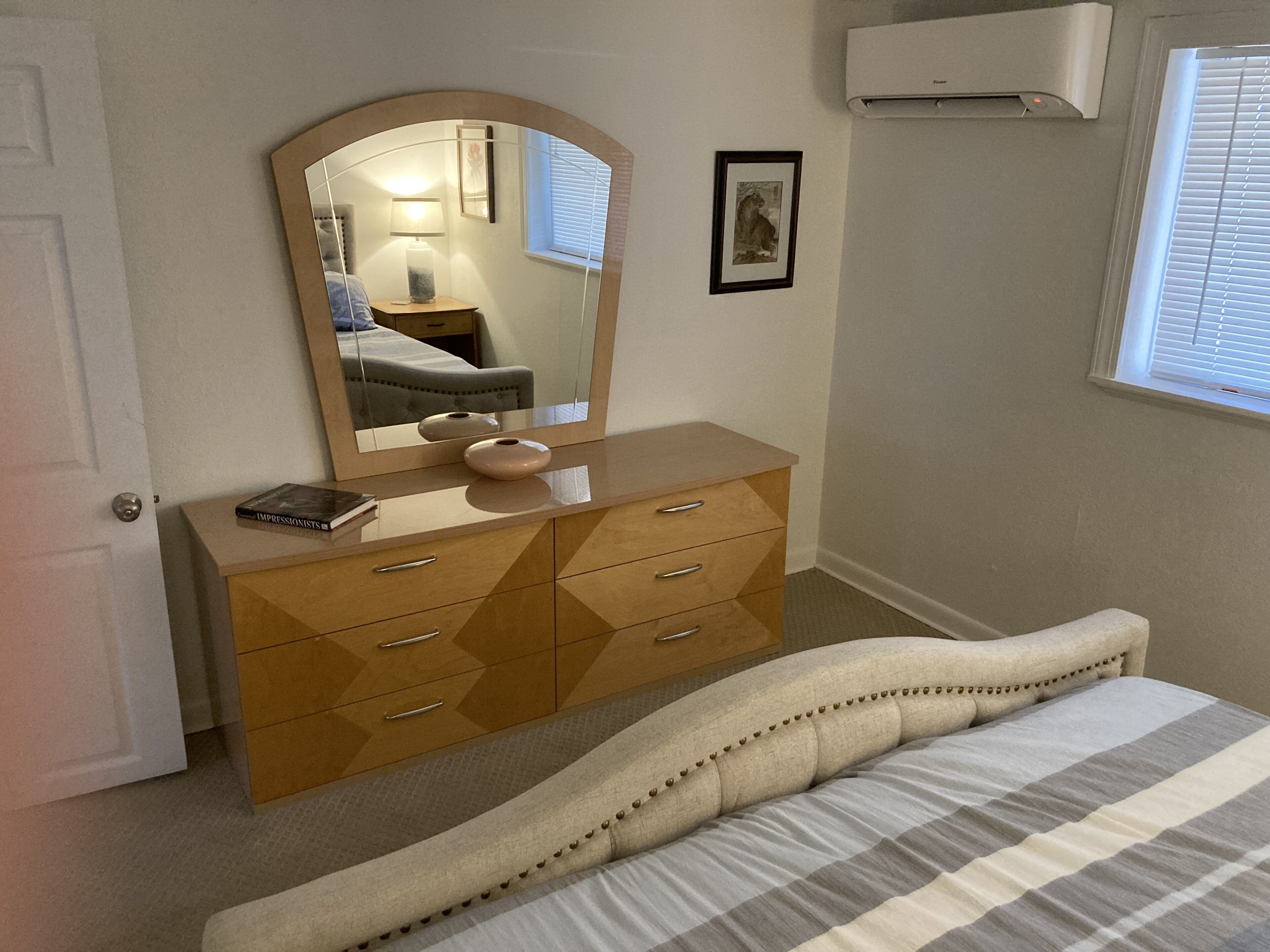 Pine Grove Apartment: Visit Monticello, wineries, UVA