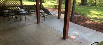 Pine Grove Apartment: Visit Monticello, wineries, UVA