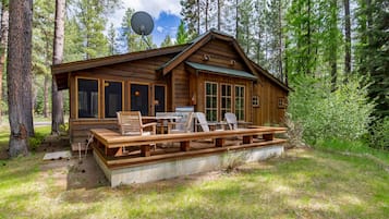 Luxury Cabin | Terrace/patio