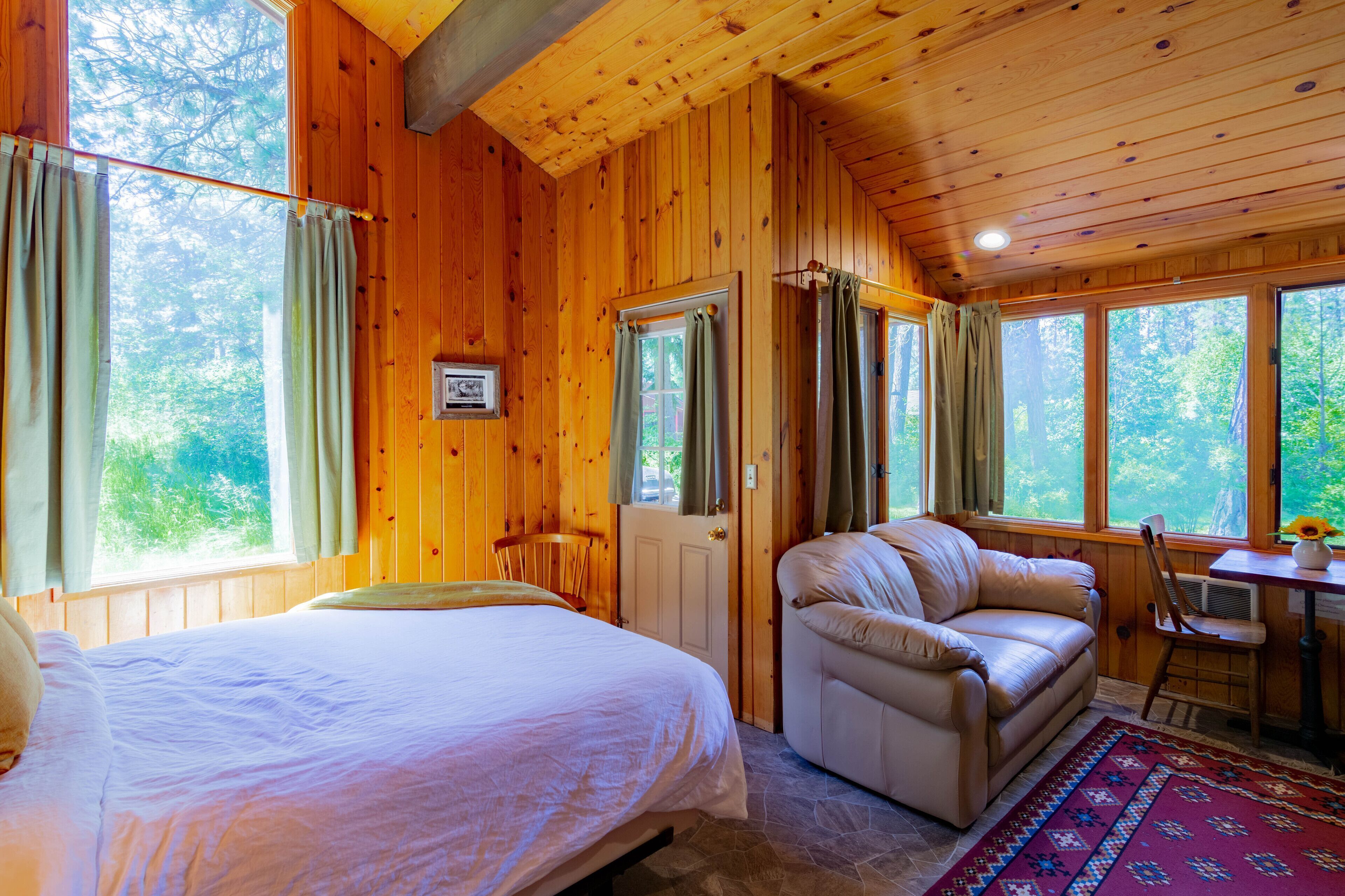 Individually decorated, individually furnished, bed sheets