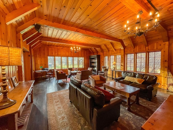 Reception - Lake Creek Lodge (Camp Sherman)