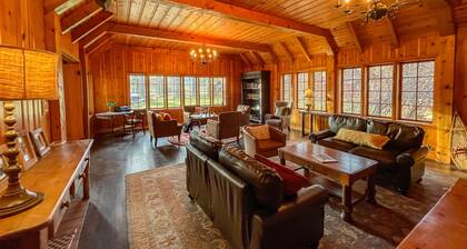 Lake Creek Lodge