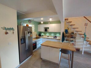 Fridge, microwave, oven, dishwasher