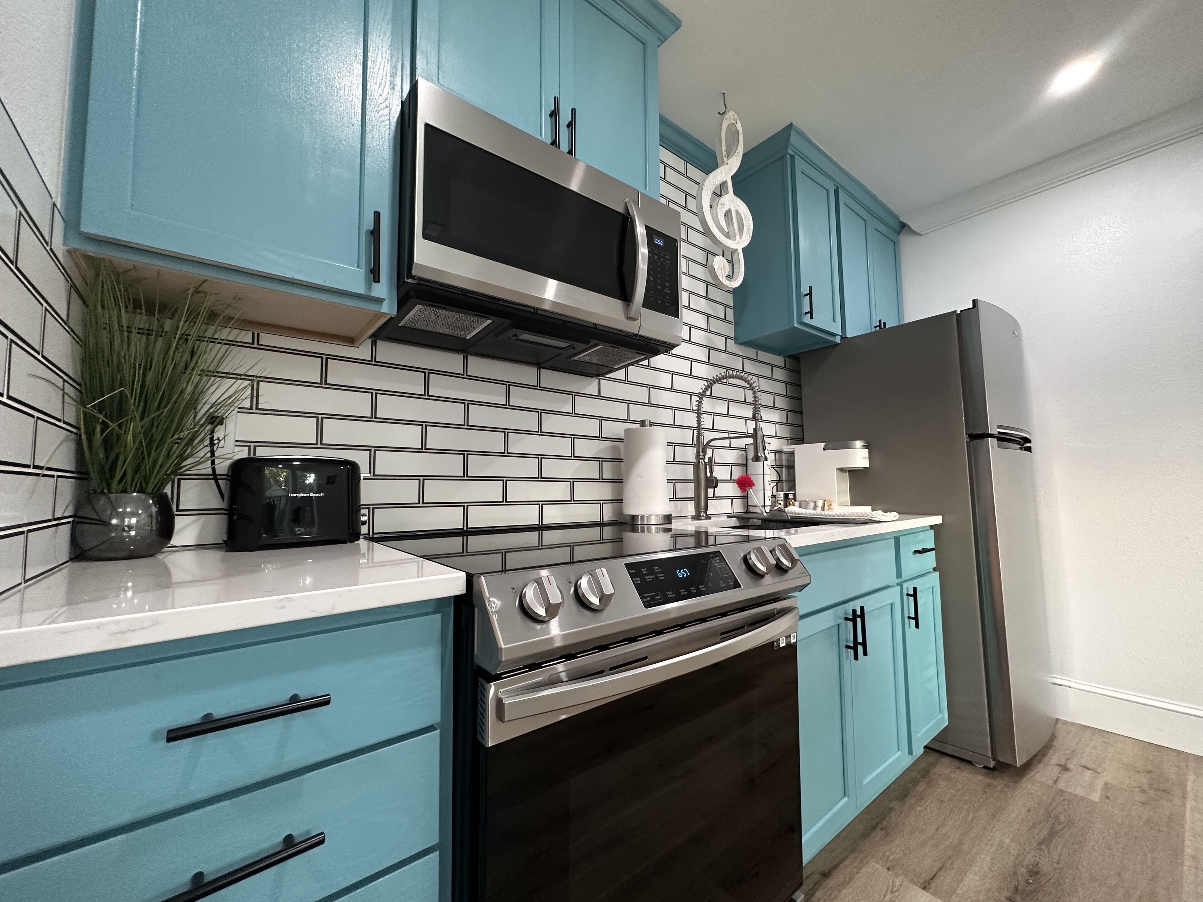 Tyler Luxury Queen Suite - Prime Location- Near All Hospitals- Near TJC