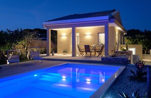 屋外プール、温水プール