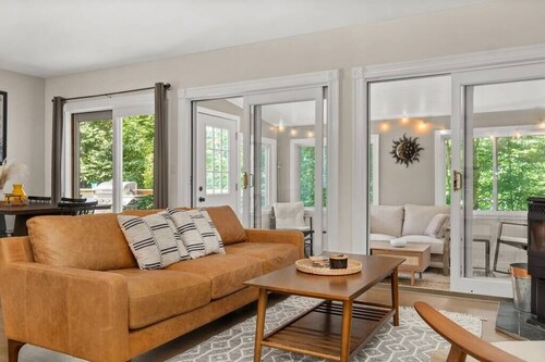 5-BR Retreat Near Chalk Pond & Mt. Sunapee