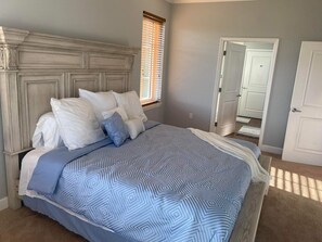 3 chambres, fer et planche à repasser, Wi-Fi gratuit, draps fournis