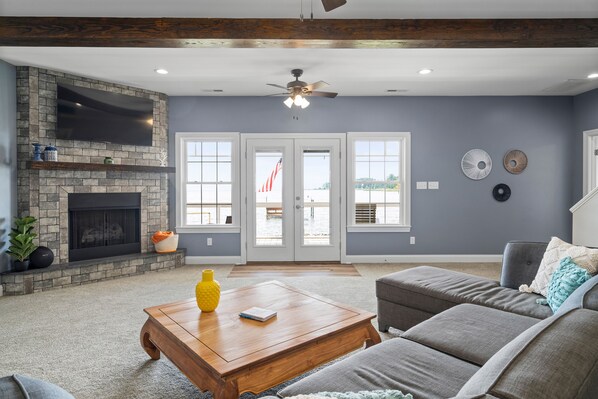 Smart TV, fireplace, video games, books