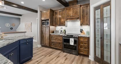 Spacious waterfront home w/ dock, kayaks, paddleboards, cornhole & more!