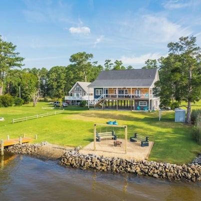 Waterfront Retreat w Dock, Firepit & Boat Access