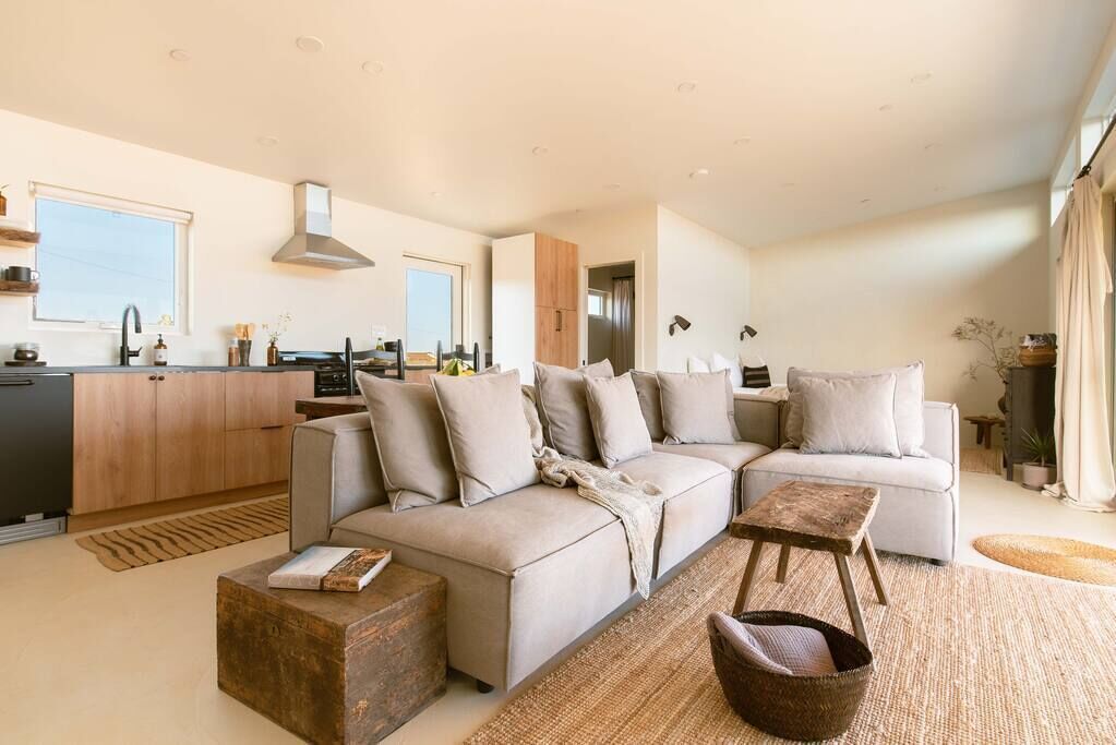 An unforgettable experience in organic modern luxury  in the middle of the desert + BRAND NEW POOL