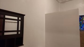 Habitación básica | Baño