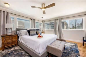 3 bedrooms, iron/ironing board, WiFi, bed sheets