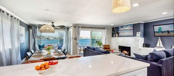 Beachfront on the Bay- penthouse on the sand