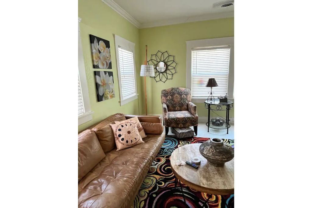 boho noc *GAME ROOM*pets welcome*king beds*freeW/D