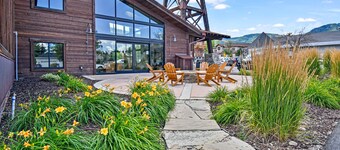 Spacious Park City Studio minutes from all mountain resorts & Main St