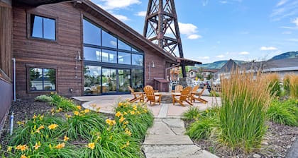 Spacious Park City Studio minutes from all mountain resorts & Main St