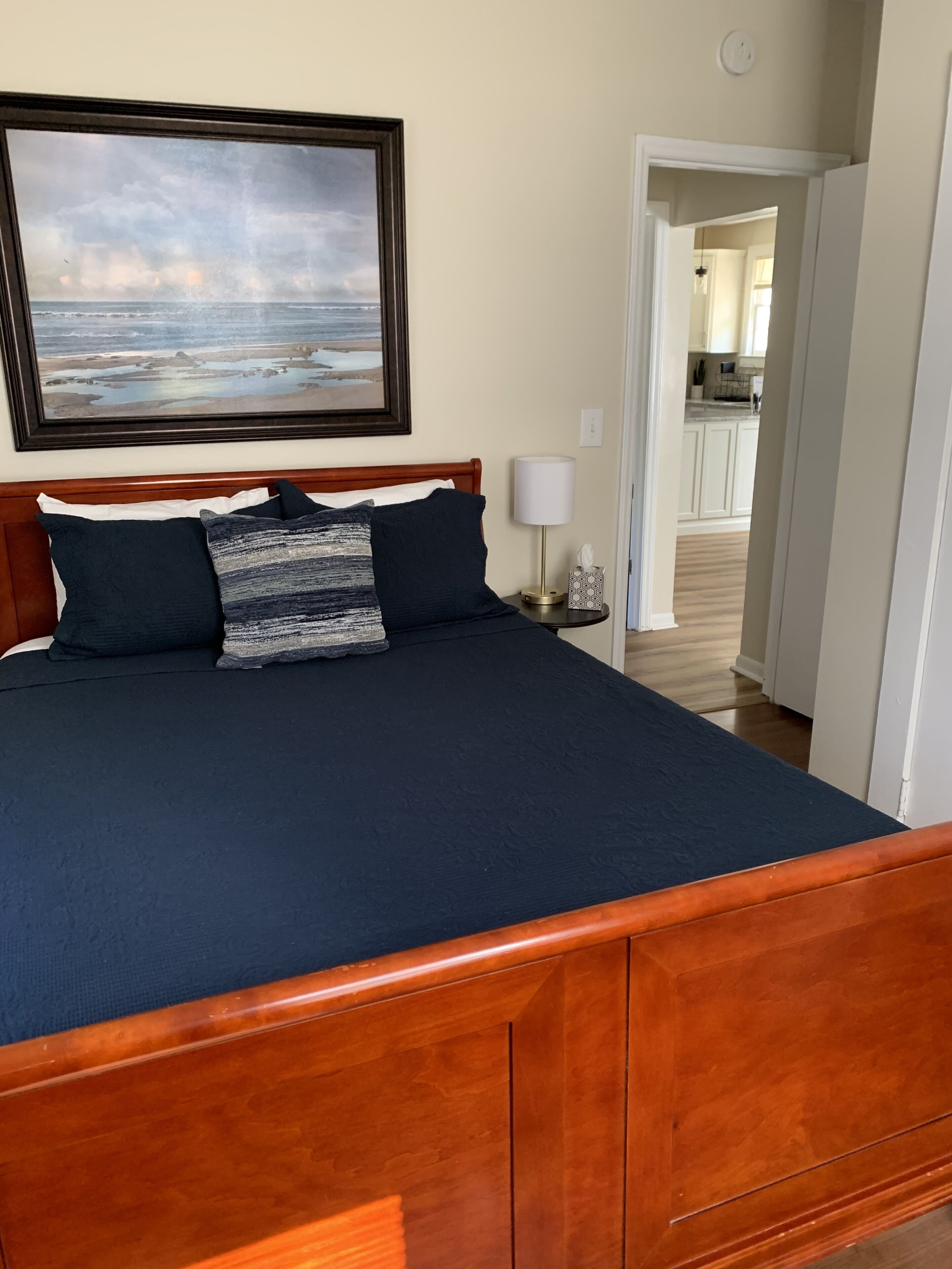 2 slaapkamers, een strijkplank/strijkijzer, gratis wifi, beddengoed