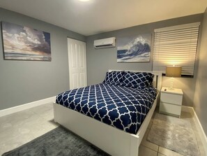 2 bedrooms, iron/ironing board, travel cot, free WiFi