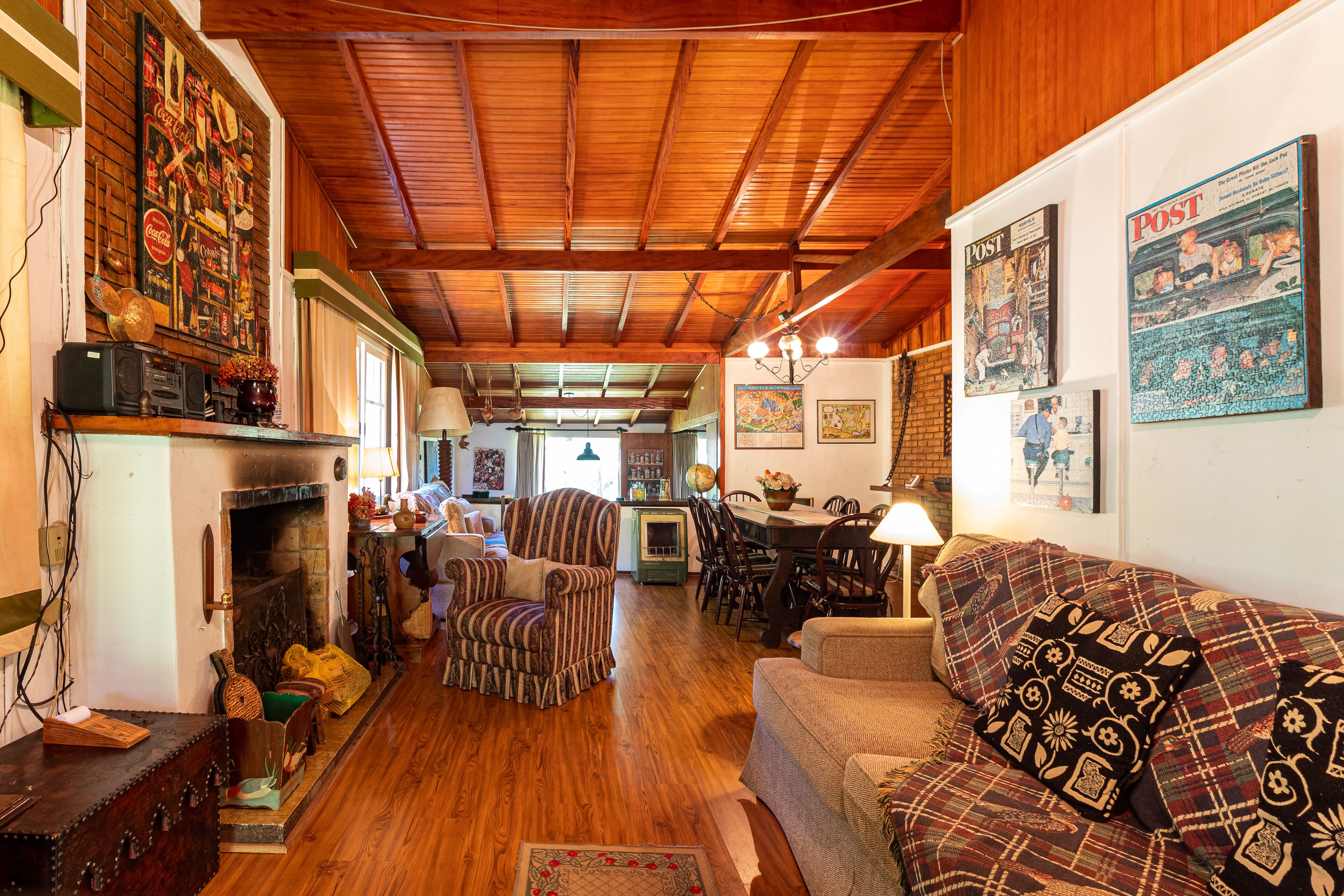 Family House | Living area | 40-inch LED TV with digital channels, TV, fireplace